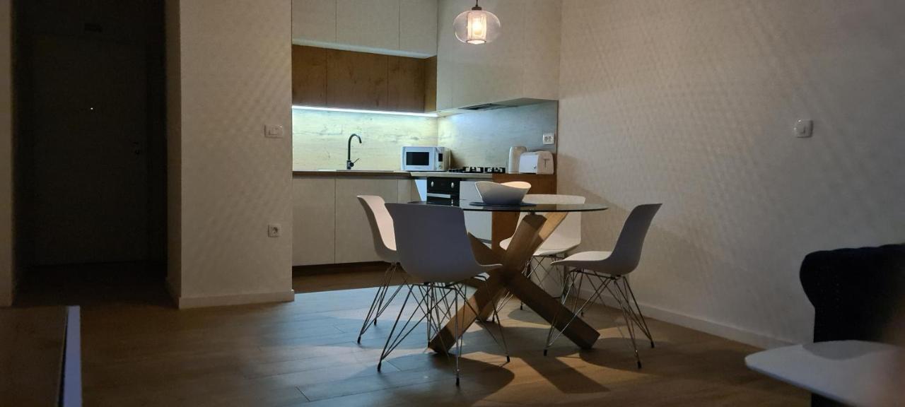 Apartman Marcelina 1 With Private Pool โตรกีร์ ภายนอก รูปภาพ